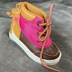 Size 5 toddler Oomphies Pink and Brown Boot